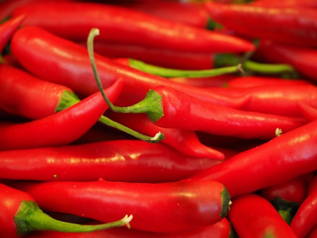 Best Foods and Drinks to Soothe a Sore Throat