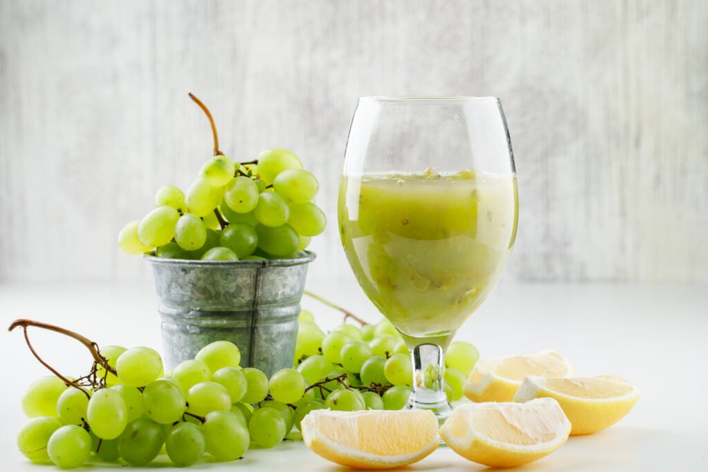 Benefits of Drinking Grape Juice Daily