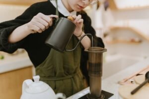 What to Drink for Headache and Migraine Relief: Natural Remedies