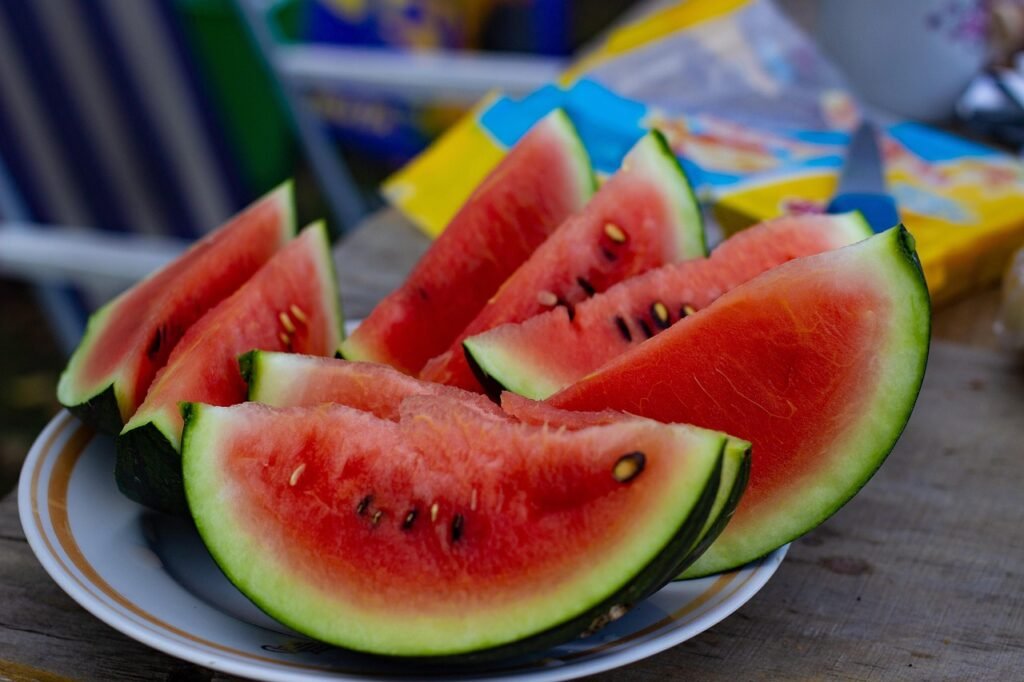 Top 15 Low-Sugar Fruits That Help Control Blood Sugar Naturally