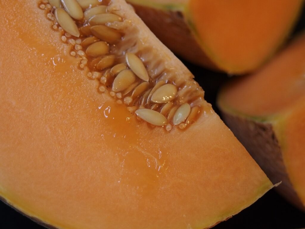 Top 15 Low-Sugar Fruits That Help Control Blood Sugar Naturally