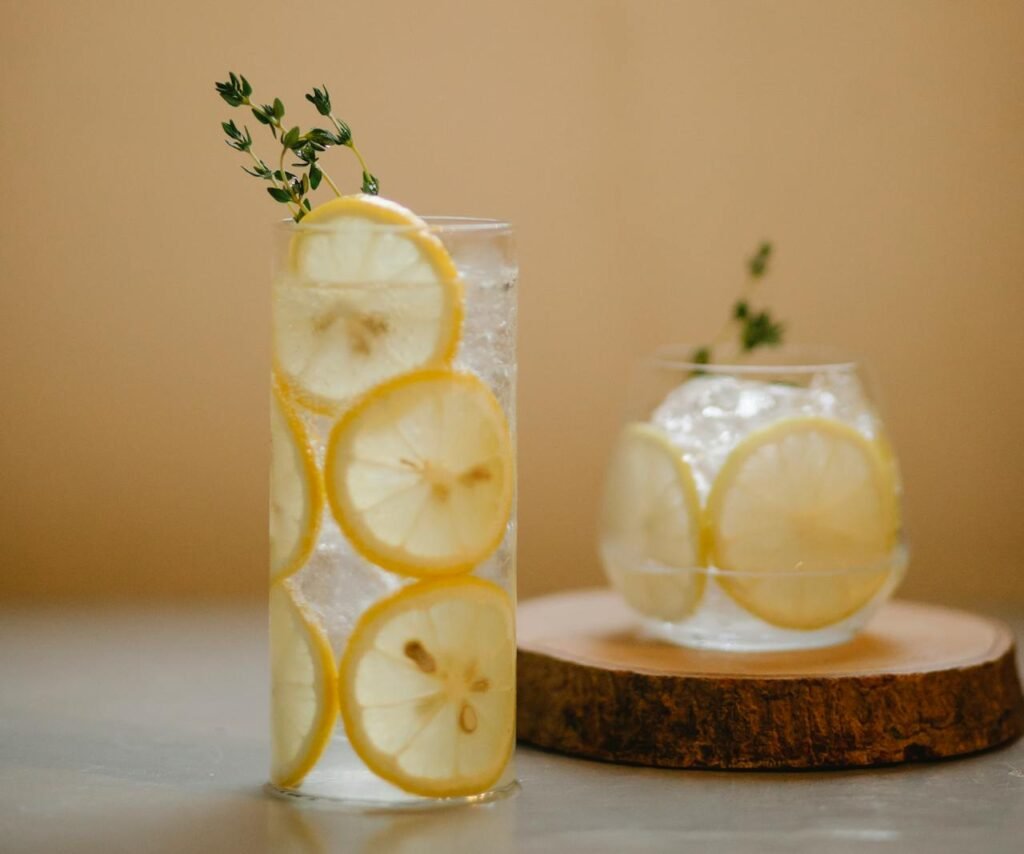 10 Amazing Benefits of Drinking Lemon Water on an Empty Stomach
