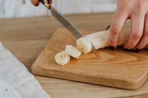 Eating a Banana for Breakfast: Benefits, Best Time & Healthy Tips